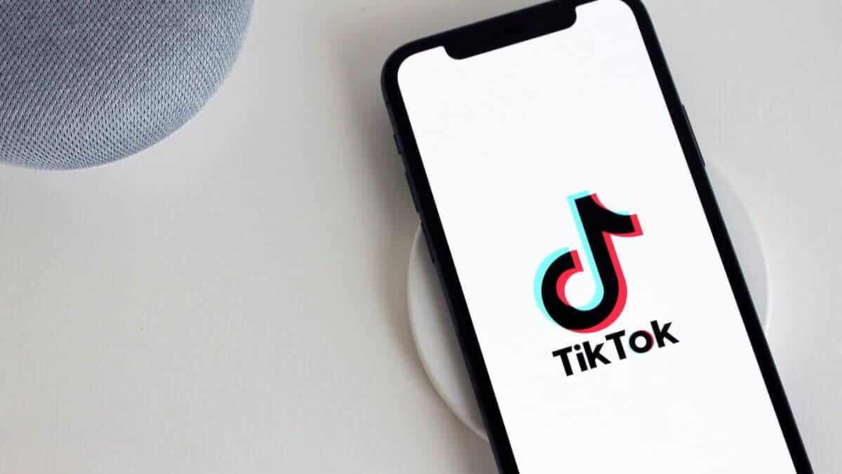 Tiktok je nova aplikacija za družbene medije